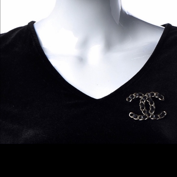 CHANEL BROOCH - Picture 8 of 9